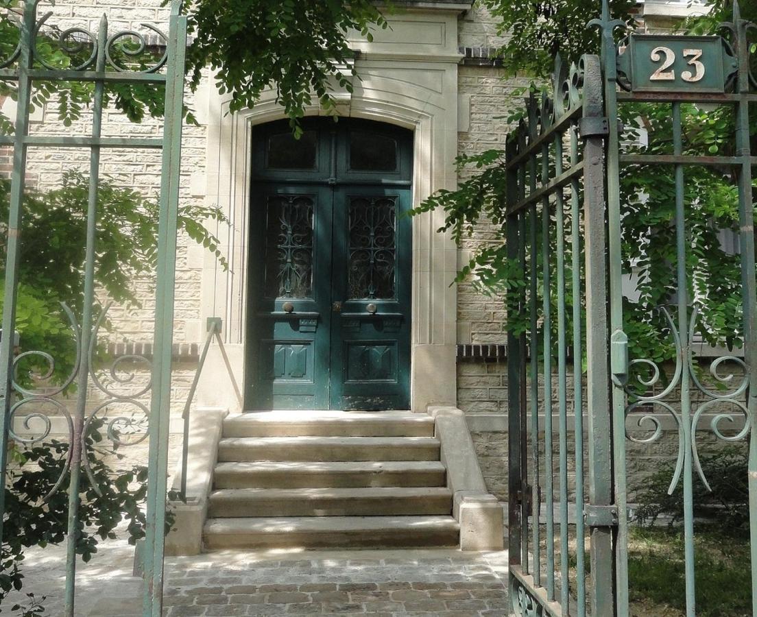 Au Fil De Troyes Bed & Breakfast Sainte-Savine Bagian luar foto