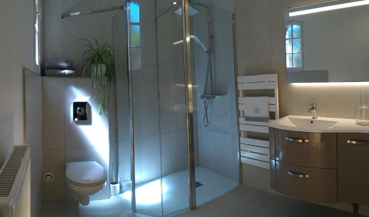 Au Fil De Troyes Bed & Breakfast Sainte-Savine Bagian luar foto